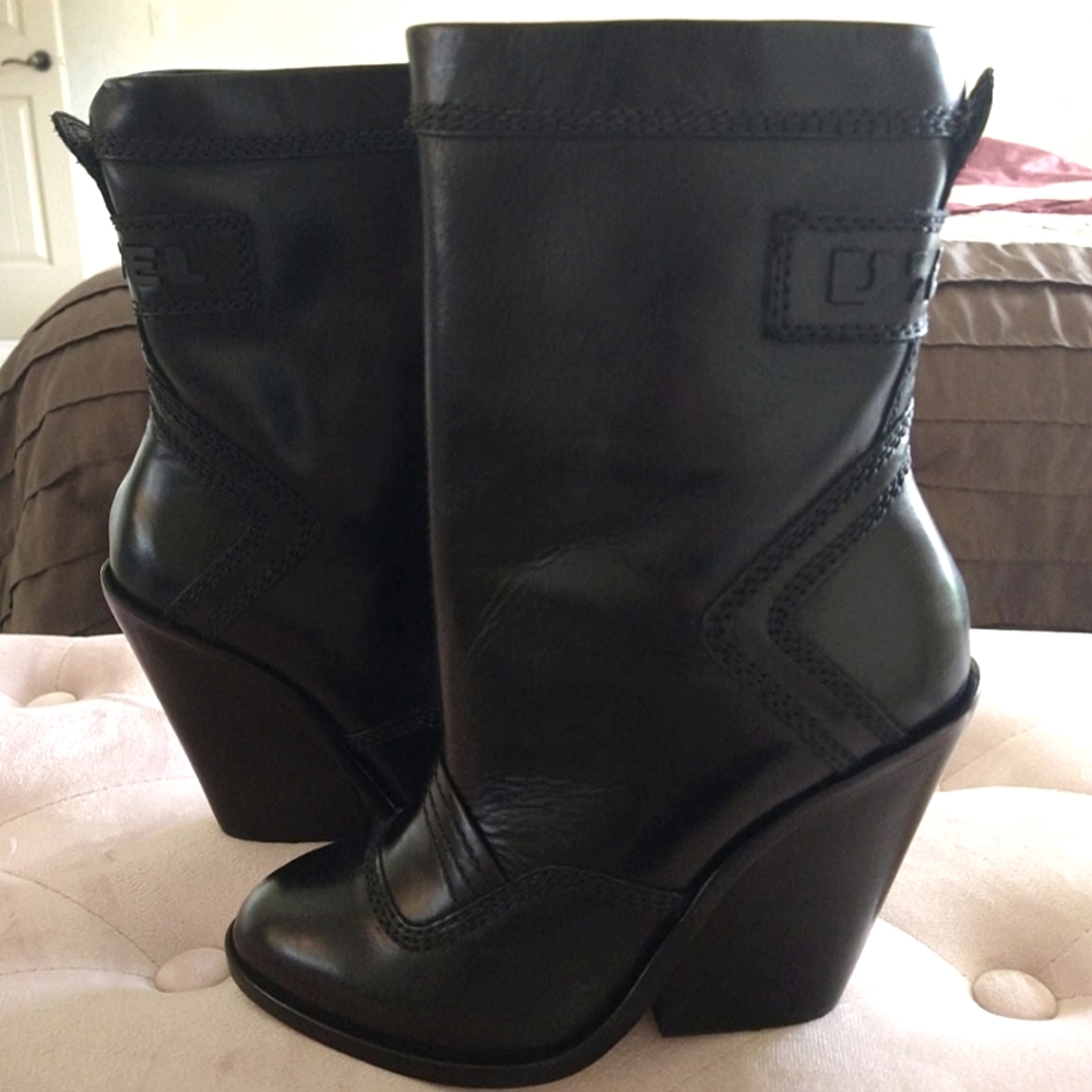 Diesel flamingo boots - Rare